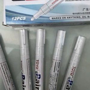 Bút sơn vẽ lốp màu trắng