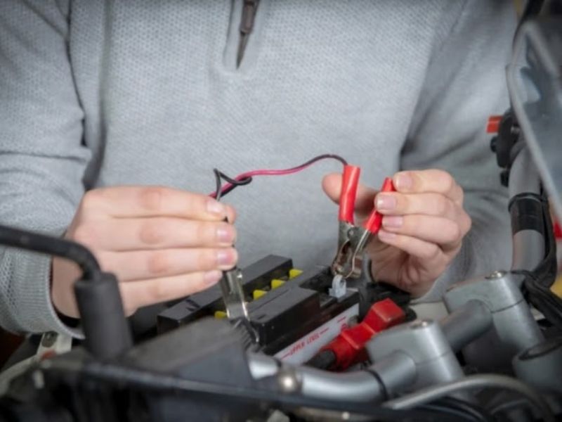 Ắc Quy Xe Điện Bị Nóng Bất Thường