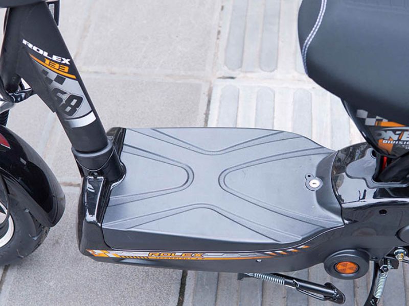 Xe Máy Điện Bị Bó Bánh Sau